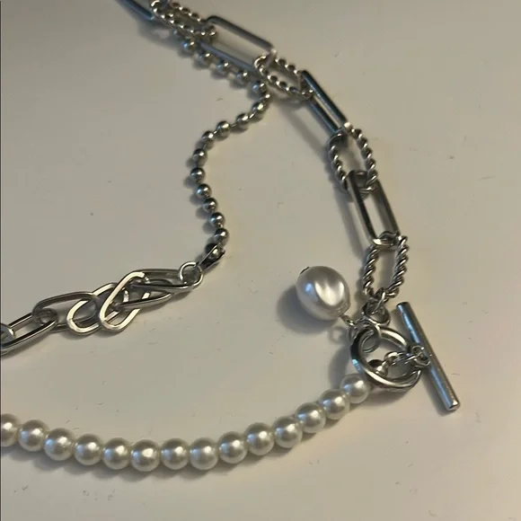 Silver and pearl necklace - Picture 2 of 2